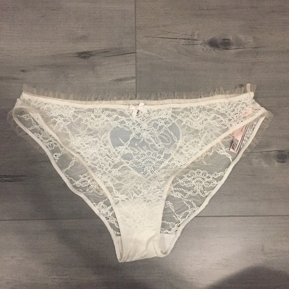 Victoria’s Secret Bridal Underwear - Picture 2 of 8